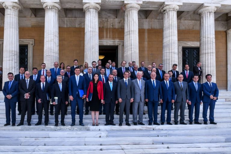 Συναντήσεις με τα στελέχη της κυβέρνησης ξεκινούν οι Θεσμοί