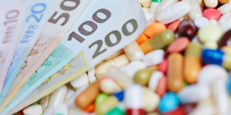 Eπενδύσεις 500 εκατ. ευρώ έρχονται από την φαρμακοβιομηχανία ενισχύοντας την οικονομία