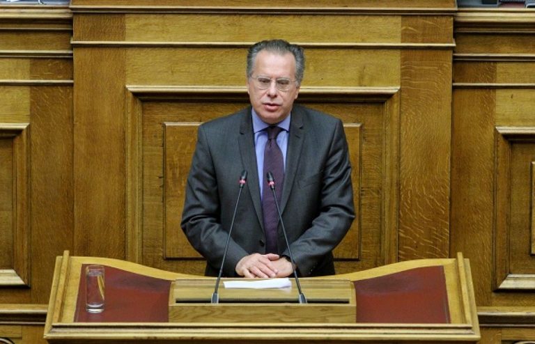 Γιώργος Κουμουτσάκος