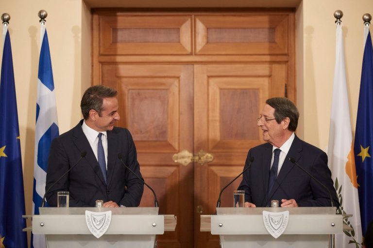 Εξελίξεις στο Κυπριακό: Συνάντηση Μητσοτάκη-Αναστασιάδη την επόμενη Τρίτη στην Αθήνα
