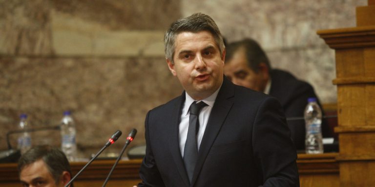Κωνσταντινόπουλος: Να απολογηθεί ο ΣΥΡΙΖΑ για τα €120 εκατ. που κόστισαν οι μετακλητοί του