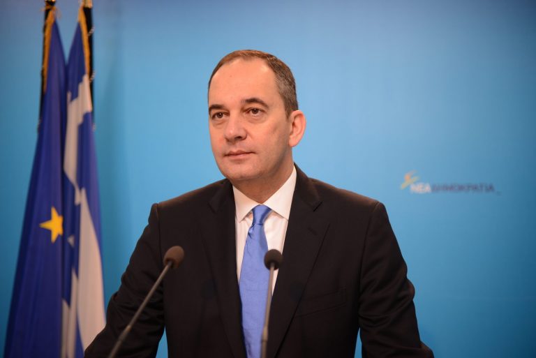 Πλακιωτάκης: Στόχος μας η ελληνική ναυτιλία να γίνει πιο ανταγωνιστική σε παγκόσμιο επίπεδο