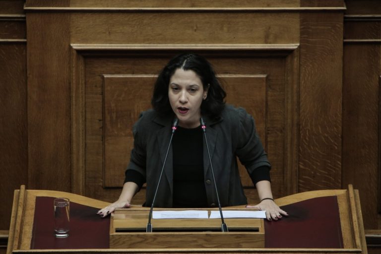 Φωτεινή Μπακαδήμα