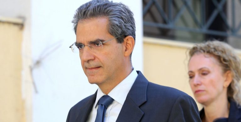 Δικηγόρος μηνύει βουλευτή της ΝΔ για το αδίκημα της «διέγερσης σε ανυπακοή» γιατί αποκαλεί Σκόπια την Β. Μακεδονία