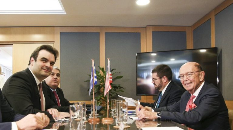 Συνάντηση Πιερρακάκη με τον υπουργό Εμπορίου των ΗΠΑ