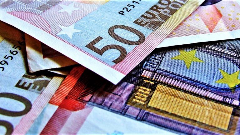 Από σήμερα η καταβολή των αυξημένων συντάξεων χηρείας