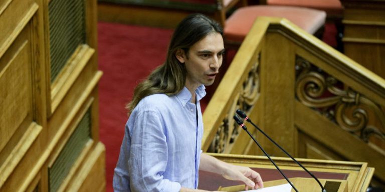 Νέα γκάφα Αρσένη: Αλλοίωσε με μπλάνκο το έγγραφο ισχυριζόμενος Fake News