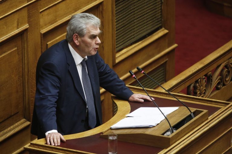 Παπαγγελόπουλος: Ο Ρασπούτιν έμεινε στην ιστορία για κάποια φυσικά του προσόντα (Vid)