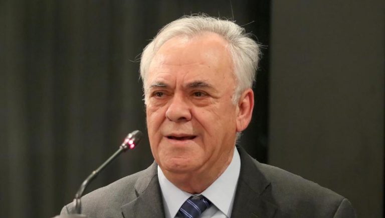 Ανησυχία Δραγασάκη για αυταρχικές εκτροπές λόγω του κορονοϊού