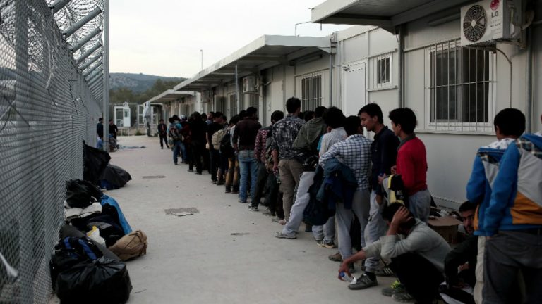 Μεταναστευτικό: Η Ευρώπη ανησυχεί για ριζοσπαστικοποιημένους ισλαμιστές και κατάρρευση των hot spot