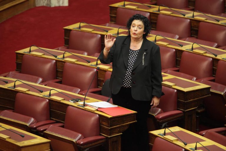 Κανέλλη: Ο ΣΥΡΙΖΑ έστησε το προσφυγικό για να πάρει Νόμπελ (Vid)