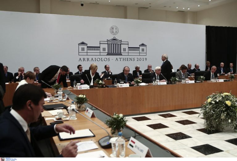 ΠτΔ: Ανάγκη πλαισίου κυρώσεων στο προσφυγικό