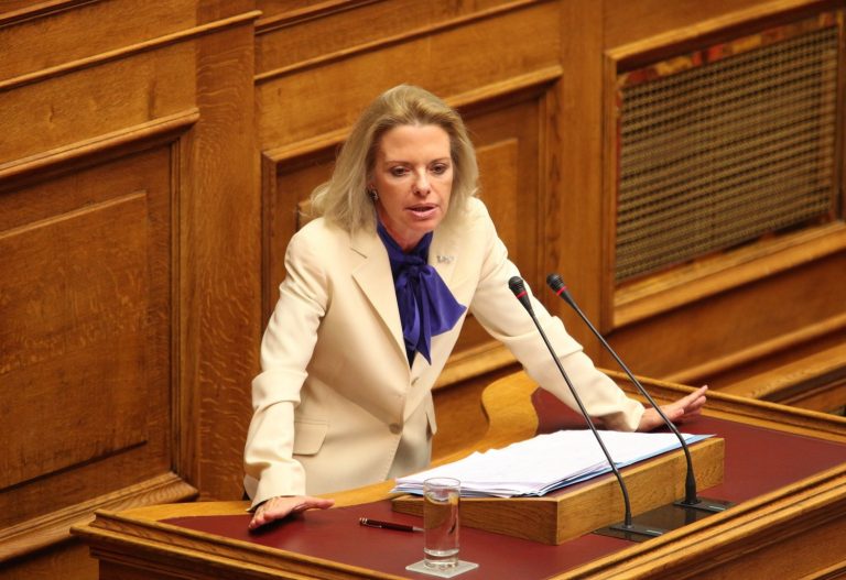 Βόζεμπεργκ: Δεν δόθηκαν εξηγήσεις από τον Παπαγγελόπουλο