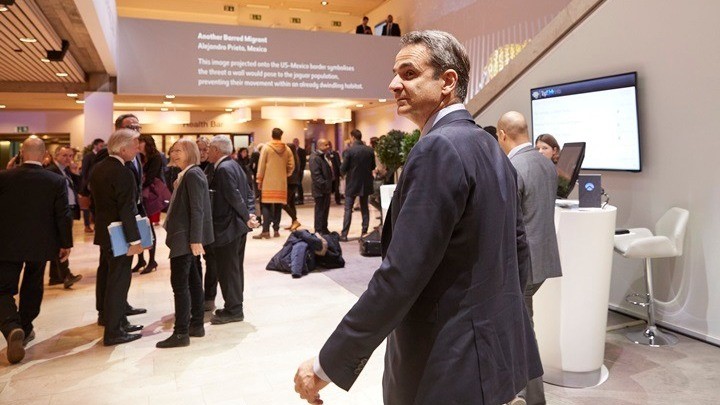 Πρώτος απολογισμός των επαφών Μητσοτάκη στο Νταβός