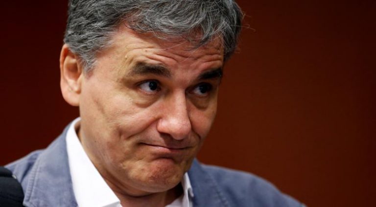 Αιχμές Τσακαλώτου κατά Σταϊκούρα για τη στήριξη της οικονομίας Καμπύλη LAFFER, Τσακαλώτος, ΝΔ και Τραμπ