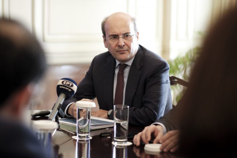 Χατζηδάκης: Έρχονται ακόμα μεγάλες επενδύσεις από τη ΔΕΗ