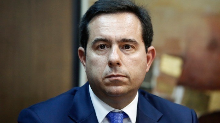 Ο Μηταράκης στο Βερολίνο, με την προσοχή στα νησιά του Αιγαίου