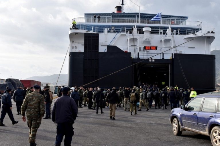 Αποχώρησαν τα ΜΑΤ από τα νησιά- Για νίκη μιλούν κάτοικοι και φορείς