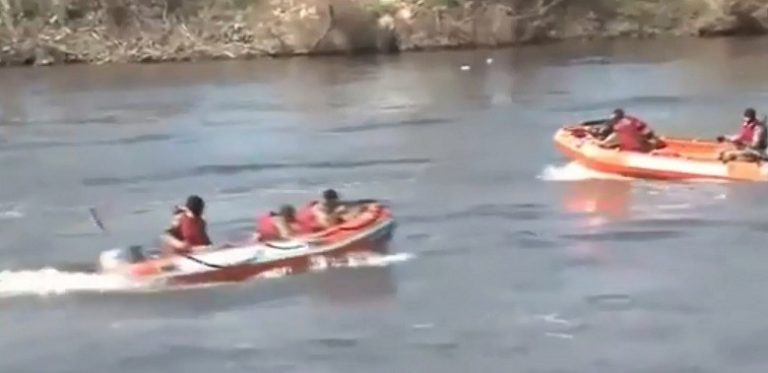 Οπλισμένοι Τούρκοι κομάντο προκαλούν με φουσκωτά στον Έβρο (vid)