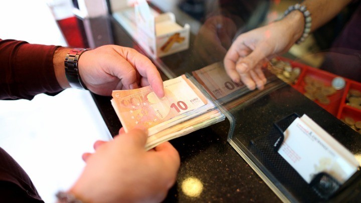 Ο Σταϊκούρας ζητά αναστολή δόσεων για τους συνεπείς δανειολήπτες από τις τράπεζες