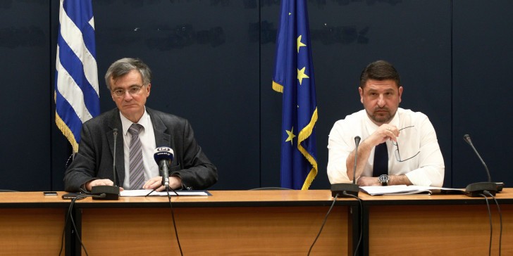 Τσιόδρας: 15 νέα κρούσματα- Συνολικά 2.591-Κομμάτι της καθημερινότητας η μάσκα από Δευτέρα