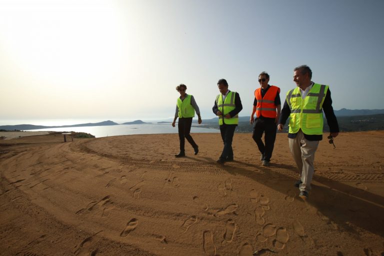 Στο Costa Navarino ο Άδωνις Γεωργιάδης (φωτ)