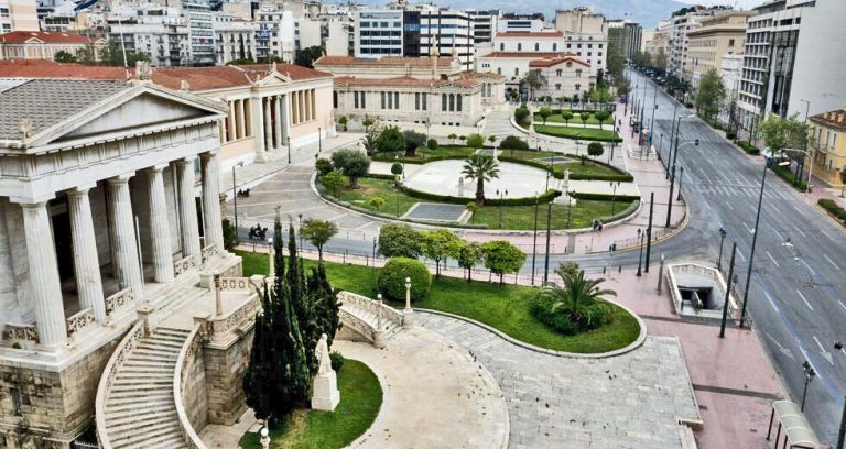 «Μεγάλος Περίπατος»: Ξεκινούν απόψε τα έργα στην πλατεία Συντάγματος