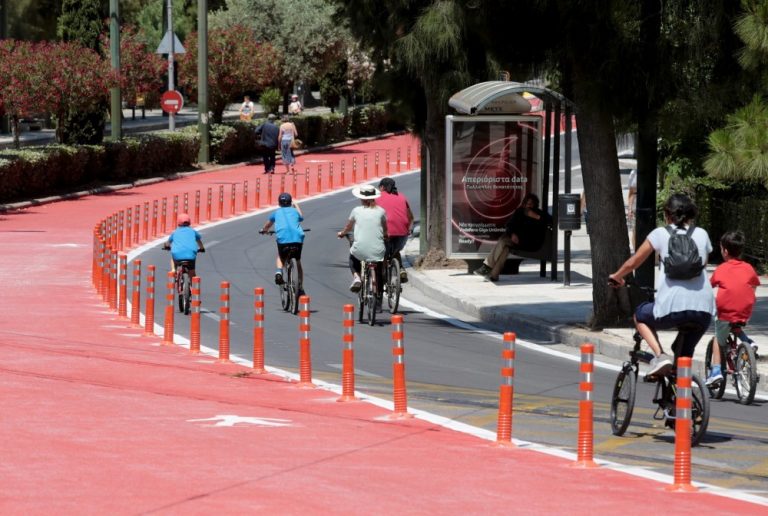 Σε πεζούς και ποδηλάτες παραδόθηκε η Βασιλίσσης Όλγας