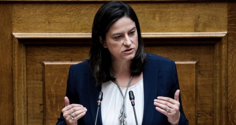 Κεραμέως: Bαθιά συμβολικό και ιδεολογικό το νομοσχέδιο για την ιδιωτική εκπαίδευση