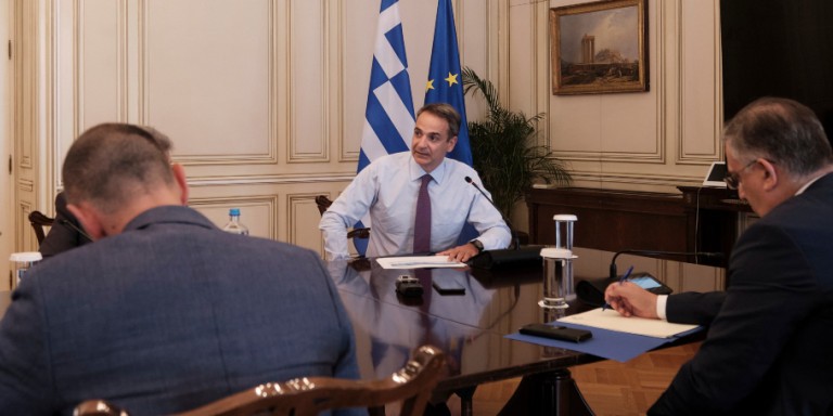 Σύσκεψη Μαξίμου για κορονοϊό: Μητσοτάκης- Αυστηροποίηση των ελέγχων χωρίς εκπτώσεις