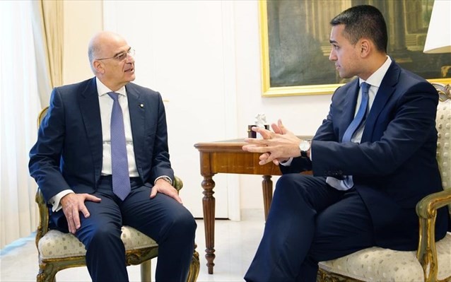 Τηλεφωνική συνομιλία Δένδια με Ντι Μάιο και Ράμα