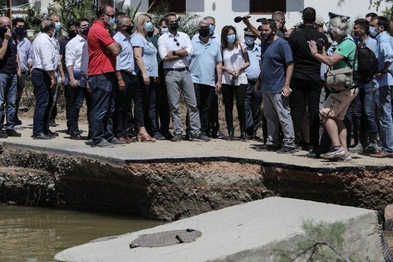 Αυτοψία Μητσοτάκη στην Εύβοια (pics)