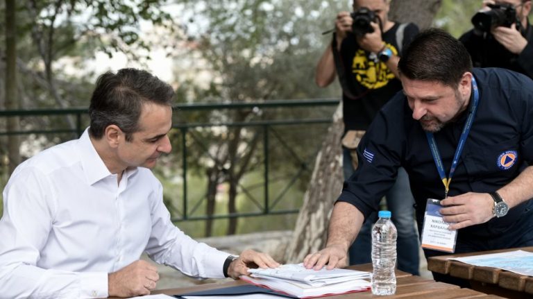 Συνεχής ενημέρωση του πρωθυπουργού για την Εύβοια- Στις πληγείσες περιοχές ο Ν.Χαρδαλιάς