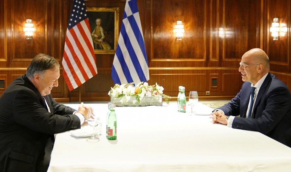Συνάντηση Δένδια-Πομπέο: Στο επίκεντρο η τουρκική παραβατικότητα και η εταιρική σχέση των δύο κρατών