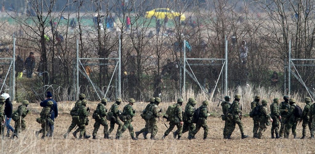Φόβοι για νέα ένταση στον Έβρο μετά τα δημοσιεύματα για μεταφορά τουρκικών στρατευμάτων