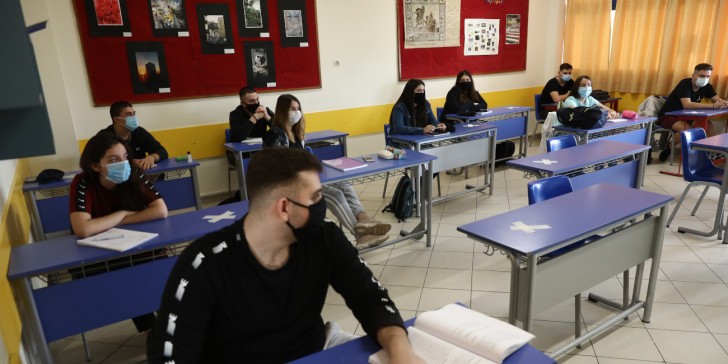 Έρχονται προσλήψεις εκπαιδευτικών και προσωπικού στα σχολεία