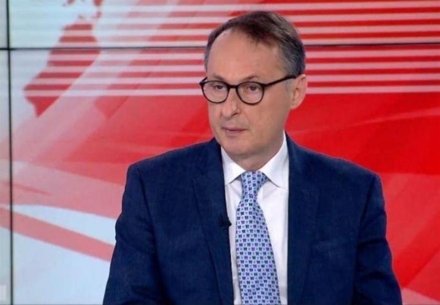 Ανήσυχος ο Σύψας μετά τις εικόνες συνωστισμού: «Πρέπει να επιληφθούμε» Ο λοιμωξιολόγος Νίκος Σύψας για εικόνες συνωστισμού