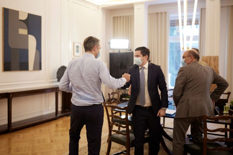 Με τη νέα ηγεσία της Ιατρικής Σχολής ΕΚΠΑ συναντήθηκε ο Κυριάκος Μητσοτάκης Μαξίμου