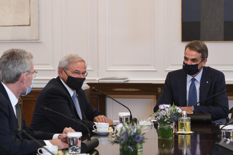 Γερουσιαστής Μενέντεζ:Βαθιά ευγνωμοσύνη στην Ελλάδα για τον ηγετικό της ρόλο Μητσοτάκης