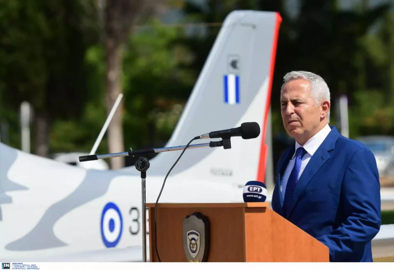 Αποστολάκης: «Δεν αποκλείω κυβέρνηση συνεργασίας ΝΔ – ΣΥΡΙΖΑ»