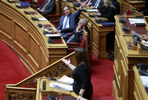 Πρόταση Δυσπιστίας: Οξύτατη αντιπαράθεση Μ. Βορίδη, Ν. Ανδρουλάκη και Ζ. Κωνσταντοπούλου ΚΩΝΣΤΑΝΤΟΠΟΥΛΟΥ ΒΟΥΛΗ