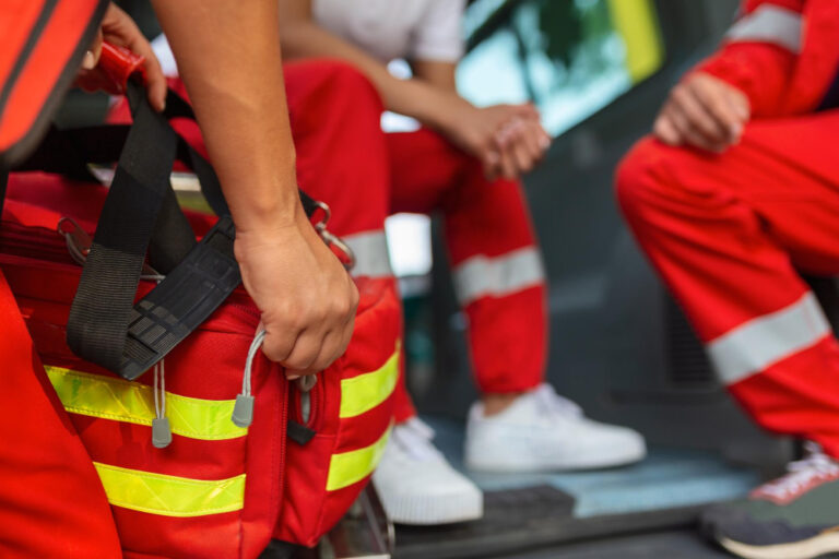 Θρίλερ στη Βουλιαγμένη: Συνεχίζεται η επιχείρηση εντοπισμού αγνοούμενου δύτη RESCUE