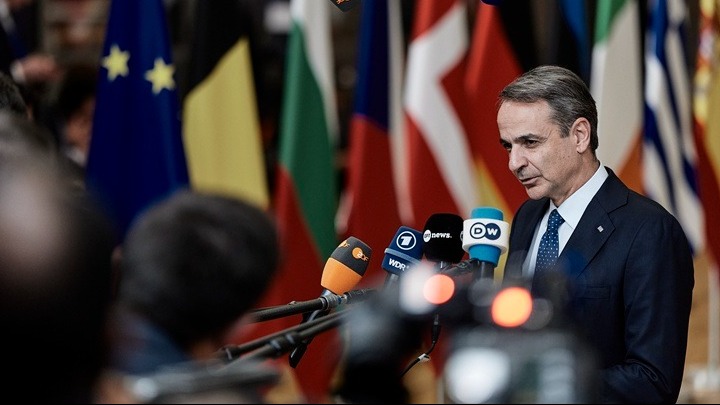 Στο επίκεντρο της Ευρώπης οι κρίσεις και η οικονομία – Με βαριά ατζέντα ο πρωθυπουργός στο Ευρωπαϊκό Συμβούλιο μητσοτακης
